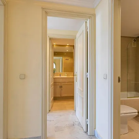 Puerto Banus, Marina Banus, 2br, 2bth, Pool, Parking, Marbella, 2h Apartment Marbella