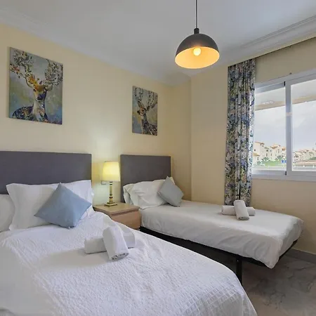 Puerto Banus, Marina Banus, 2br, 2bth, Pool, Parking, Marbella, 2h Apartment Marbella