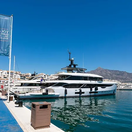Puerto Banus, Marina Banus, 2br, 2bth, Pool, Parking, Marbella, 2h Apartment *