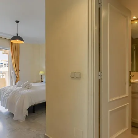 Apartment Puerto Banus, Marina Banus, 2br, 2bth, Pool, Parking, Marbella, 2h Marbella